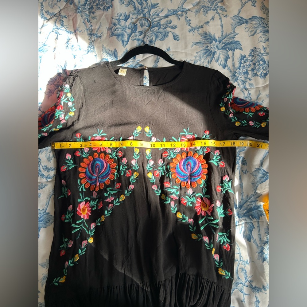 Flawed ZOYA Embroidered Black Dress Sz M - Picture 9 of 10